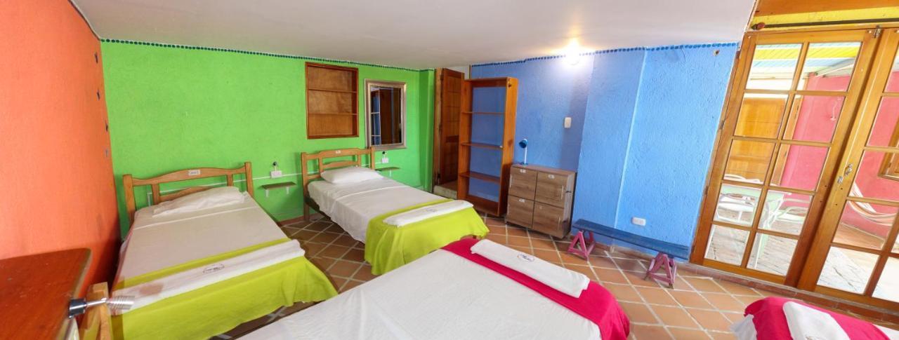 Tayrona Colors Hostel Taganga Exterior foto